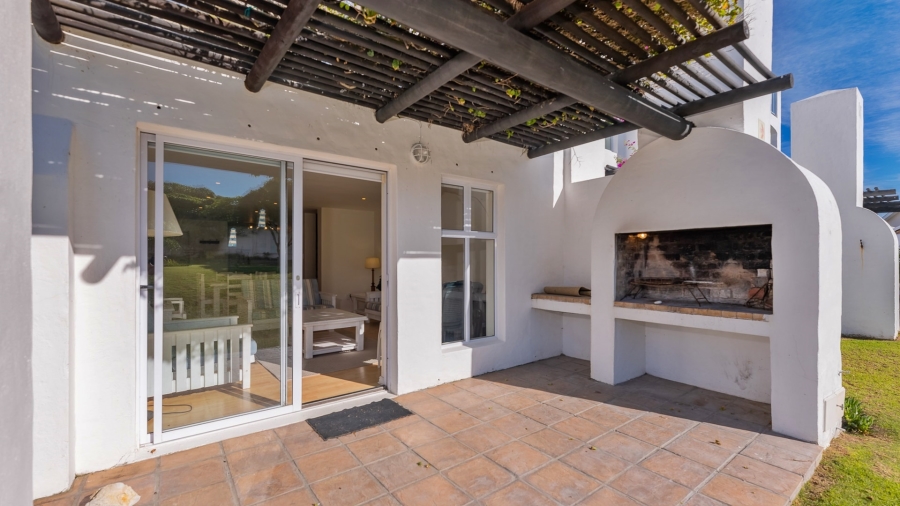 To Let 3 Bedroom Property for Rent in Struisbaai Western Cape